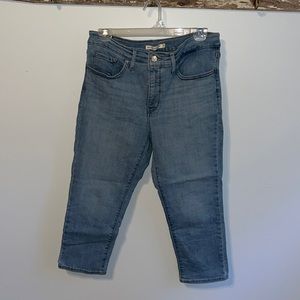 Levi’s 311 Shaping Skinny Capri